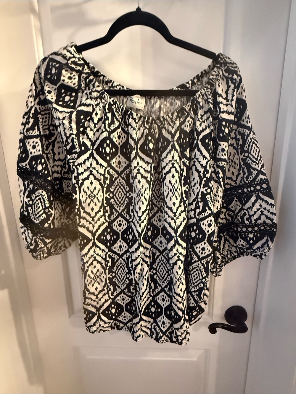 Women’s Black & White Geometric Linen Peasant Blouse - Boho